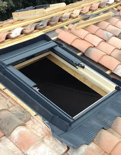 pose-et-changement-de-fenetre-de-toit-et-velux-10